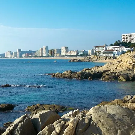 Estudis Laura شقة